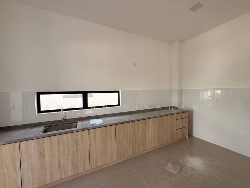 Terraced House for Rent in Kuala Selangor (Selangor) - Amirun Kinanah - Kitchen - PropertyGuru.com.my
