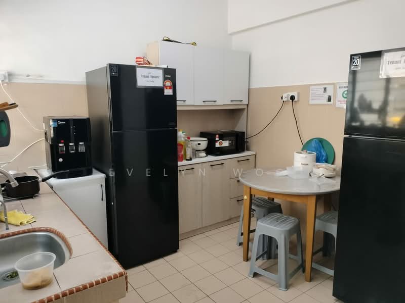 Rumah Teres untuk Disewa di Seksyen 17 (Petaling Jaya) - Evelyn Woo - Kitchen - PropertyGuru.com.my