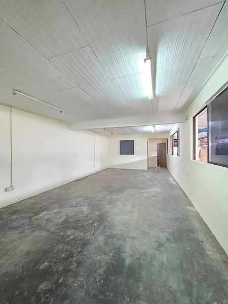 Kilang untuk Disewa di Taman Johor (Tampoi) - Kenneth Khor - Interior - PropertyGuru.com.my