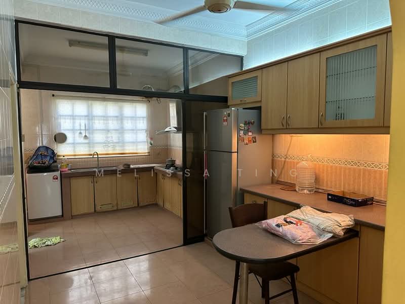 Rumah Teres 2 Tingkat untuk Disewa di Taman Wawasan (Puchong) - Melissa Ting - Kitchen - PropertyGuru.com.my