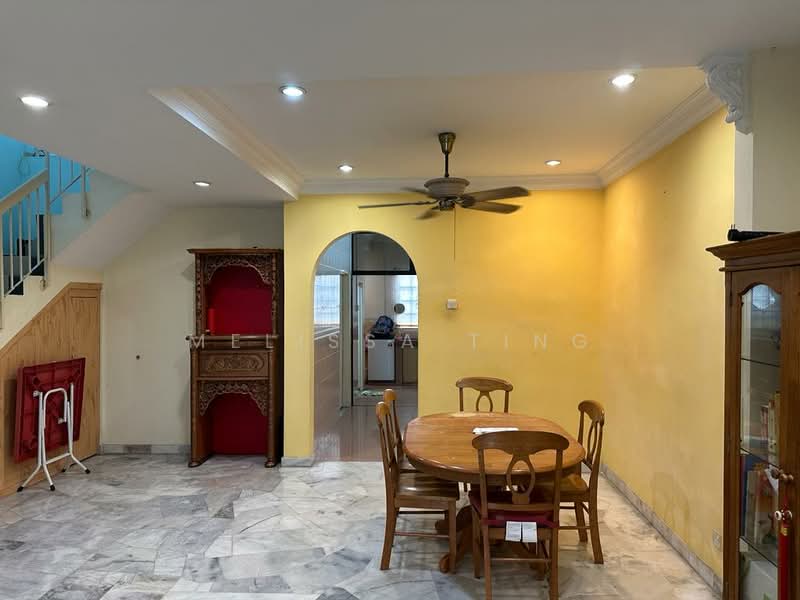 Rumah Teres 2 Tingkat untuk Disewa di Taman Wawasan (Puchong) - Melissa Ting - Living Room - PropertyGuru.com.my