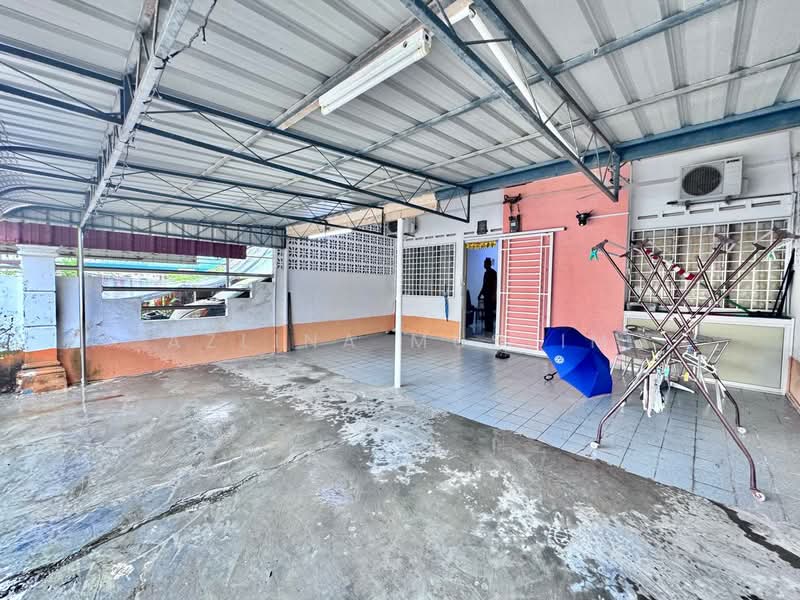 Rumah Teres 1 Tingkat untuk Dijual di Simpang Renggam (Johor) - Azlina Muslim - Exterior - PropertyGuru.com.my
