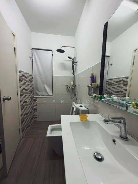 Cluster House for Sale in Sunway Alam Suria (Shah Alam) - Azhar Mohd - Bathroom - PropertyGuru.com.my