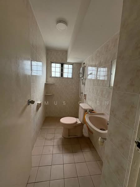 Kondominium untuk Dijual di Kenanga Point - Remus Chen - Bathroom - PropertyGuru.com.my