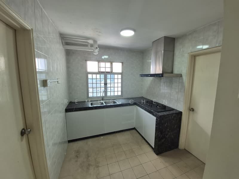 Kondominium untuk Dijual di Kenanga Point - Remus Chen - Kitchen - PropertyGuru.com.my