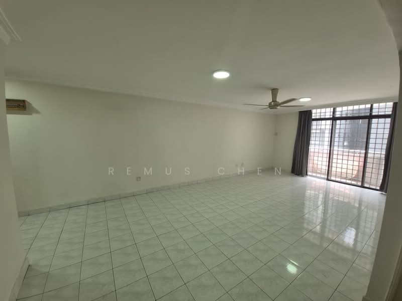 Kondominium untuk Dijual di Kenanga Point - Remus Chen - Living Room - PropertyGuru.com.my