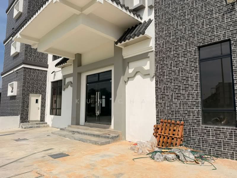 Kedai / Pejabat untuk Disewa di Kampung Bahru Majidee (Johor Bahru) - Kun Chai - Exterior - PropertyGuru.com.my