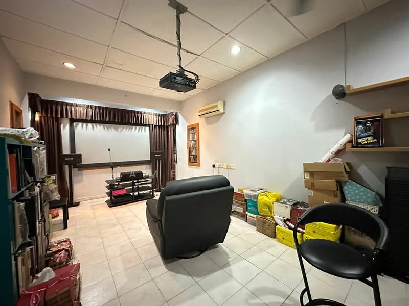 Rumah Berkembar untuk Dijual di Bandar Bukit Tinggi 2 (Klang) - James Teoh - Living Room - PropertyGuru.com.my