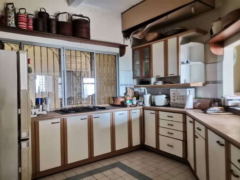 Condominium for Sale at Diamond Villa Condominium - Vivien Chew - Kitchen - PropertyGuru.com.my