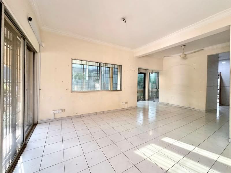 2-storey Terraced House for Sale in Setiawangsa (Kuala Lumpur) - Zainul Rashid - Living Room - PropertyGuru.com.my
