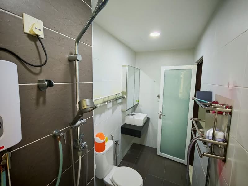 Service Residence for Sale at KSL Residence @ Daya - Vlien Lua - PropertyGuru.com.my