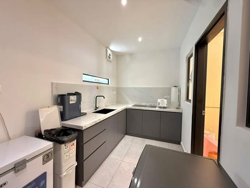 2-storey Terraced House for Sale in Setia Alam (Selangor) - Mavis Ng - Kitchen - PropertyGuru.com.my