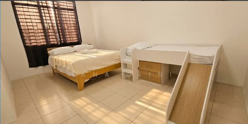 2-storey Terraced House for Sale in Iringan Bayu (Seremban) - Hana Zaini - Bedroom - PropertyGuru.com.my