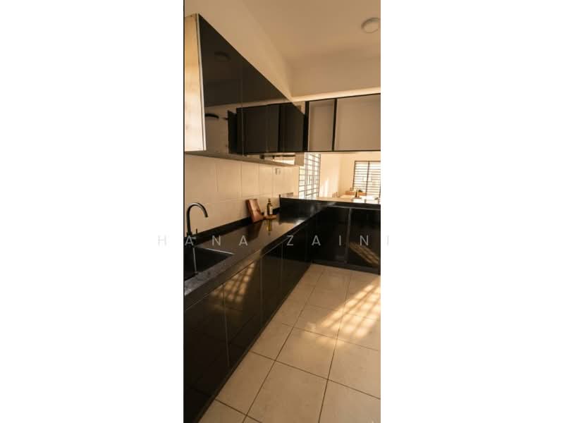 2-storey Terraced House for Sale in Iringan Bayu (Seremban) - Hana Zaini - Kitchen - PropertyGuru.com.my