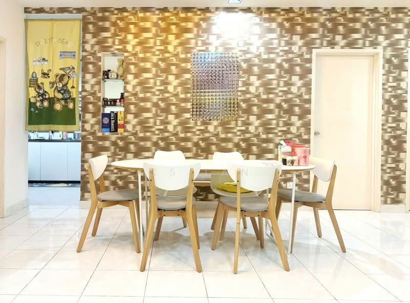 Pangsapuri untuk Dijual di Bayu Puteri 3 - CS Tan - Dining Room - PropertyGuru.com.my