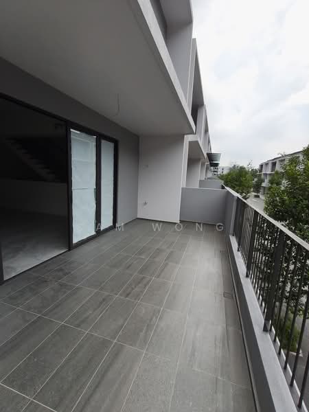 Rumah Teres untuk Dijual di Taman Melawati (Ulu Kelang) - Sam Wong - Balcony - PropertyGuru.com.my