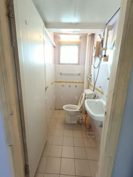 Flat for Sale at Sri Intan - Matt Kek - Bathroom - PropertyGuru.com.my