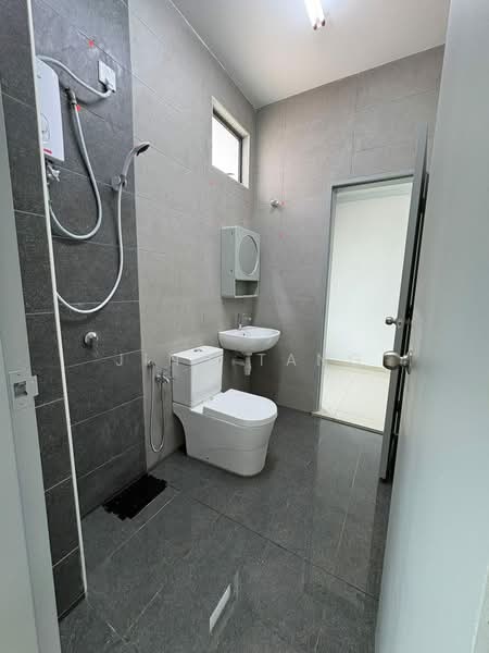 Terraced House for Rent in Kampung Sentosa Barat (Pasir Gudang) - Jing Tang - Bathroom - PropertyGuru.com.my