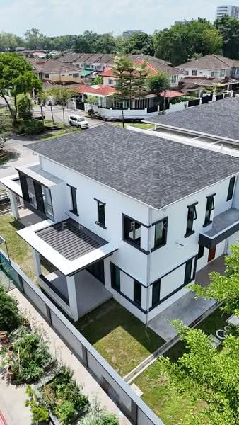 Rumah Berkembar untuk Dijual di Stampin (Kuching) - Sherene Kok - Exterior - PropertyGuru.com.my