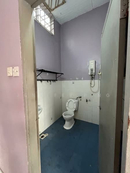 Rumah Teres 2-Tingkat untuk Dijual di Kampung Batu Belah (Klang) - Jeniffer P'ng - Bathroom - PropertyGuru.com.my
