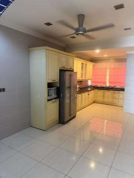 Rumah Teres 2-Tingkat untuk Dijual di Kampung Batu Belah (Klang) - Jeniffer P'ng - Kitchen - PropertyGuru.com.my