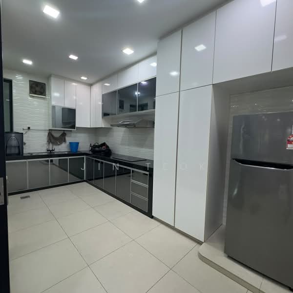 Rumah Kluster untuk Disewa di Mutiara Rini (Skudai) - Jin Teok - Kitchen - PropertyGuru.com.my