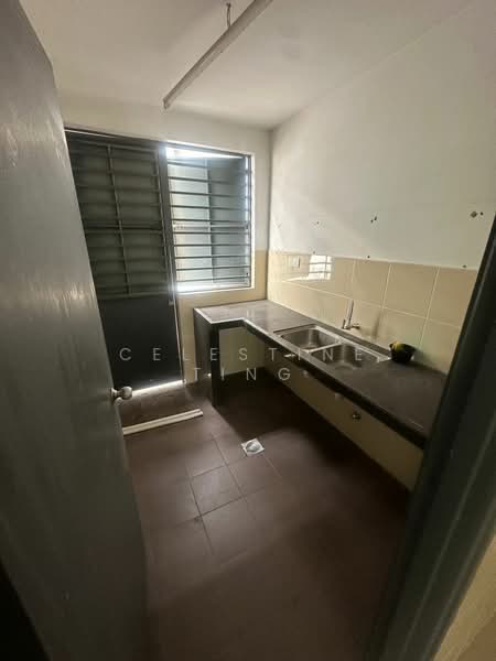 2-storey Terraced House for Sale in Taman Semenyih Mewah (Semenyih) - Celestine Ting - Kitchen - PropertyGuru.com.my