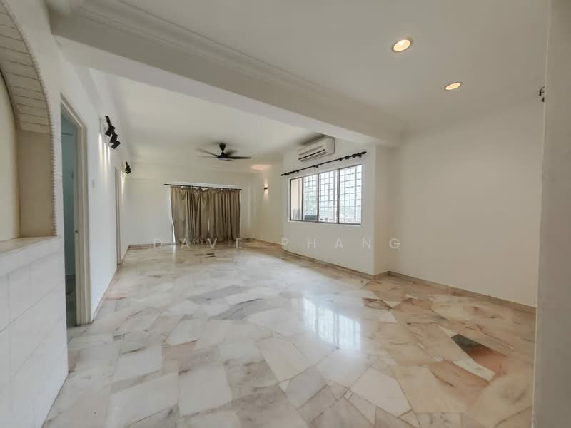 Condominium for Sale at La Villas Condominium - Dave Phang - Living Room - PropertyGuru.com.my