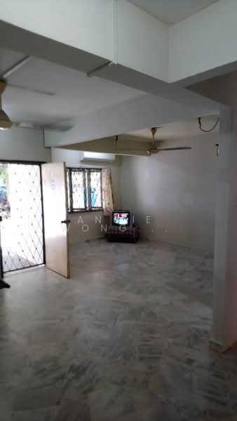 Rumah Teres 2 Tingkat untuk Dijual di Alam Damai (Cheras) - Angie Wong Poh Choo - Living Room - PropertyGuru.com.my