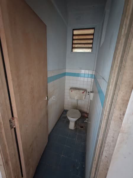 Apartment for Sale at Apartment Cempaka - JC Lee - Bathroom - PropertyGuru.com.my