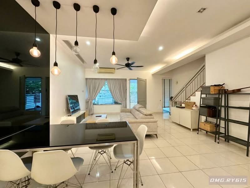 2-storey Terraced House for Sale in Bandar Bukit Raja (Klang) - Louis Chan - Living Room - PropertyGuru.com.my