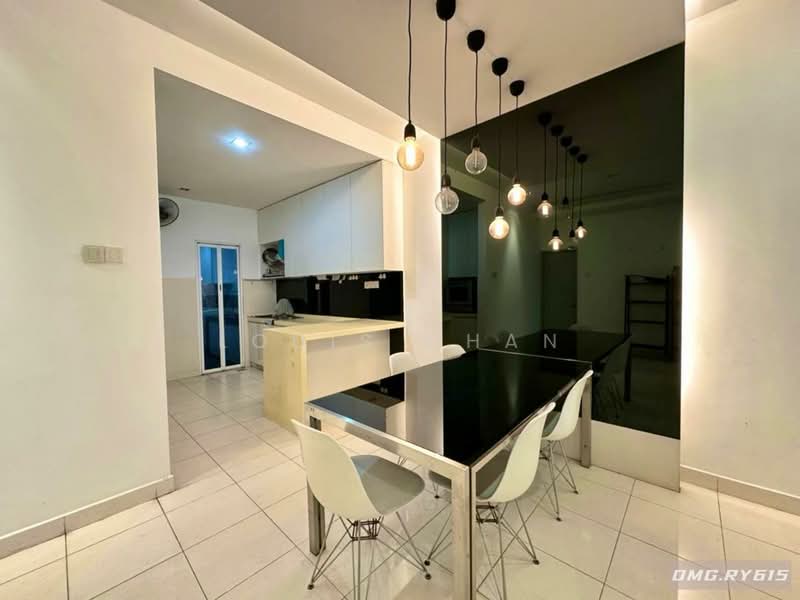 2-storey Terraced House for Sale in Bandar Bukit Raja (Klang) - Louis Chan - Dining Room - PropertyGuru.com.my