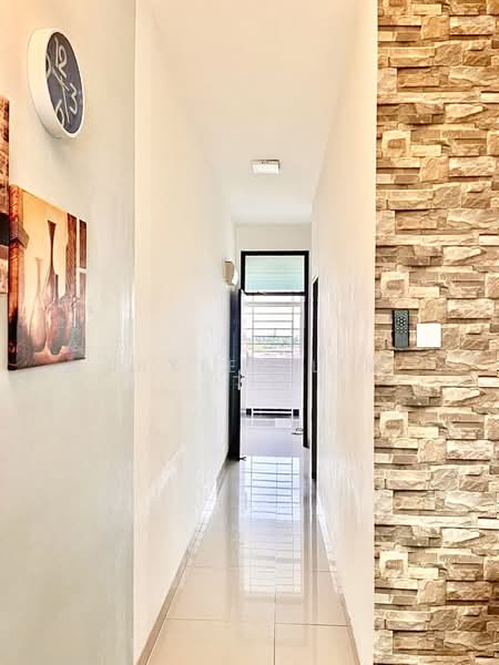Servis Apartment untuk Disewa di Vega Residensi 1 - Baxter Lim - Corridor - PropertyGuru.com.my