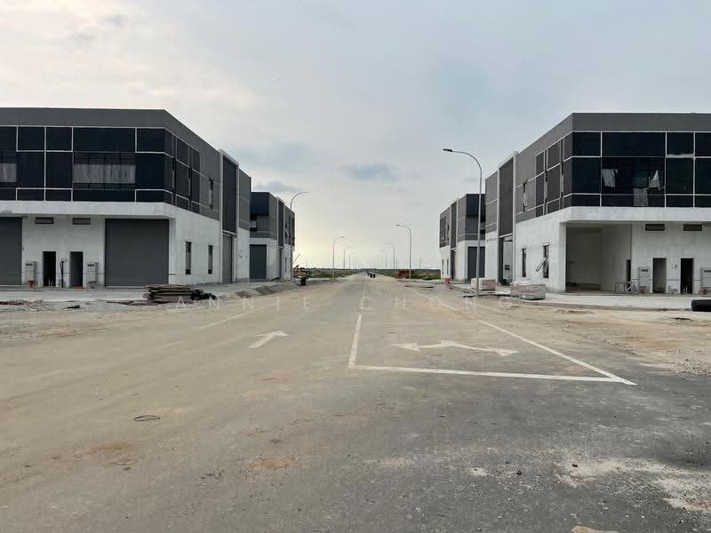 Kilang Teres untuk Dijual di Taman Kapar Permai (Kapar) - Annie Chong - Exterior - PropertyGuru.com.my