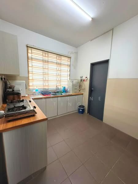 Townhouse for Sale in Taman Semenyih Mewah (Semenyih) - Celestine Ting - Kitchen - PropertyGuru.com.my