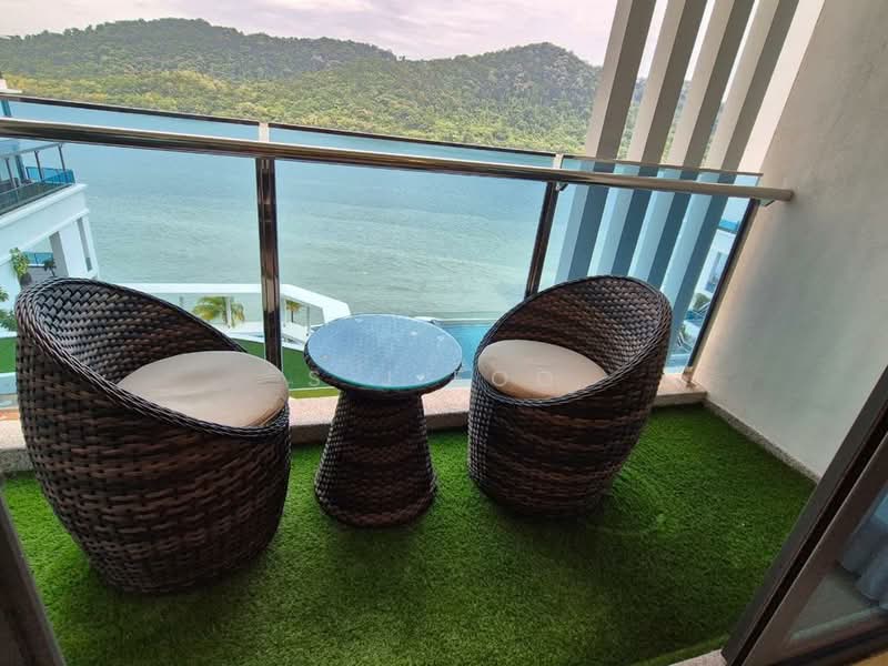Kondominium untuk Dijual di Queens Residences Q1 @ Queens Waterfront - S J Foo - Balcony - PropertyGuru.com.my