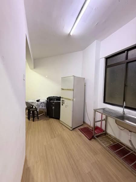 Kondominium untuk Dijual di Midlands Condo - Ashley Lim - Kitchen - PropertyGuru.com.my