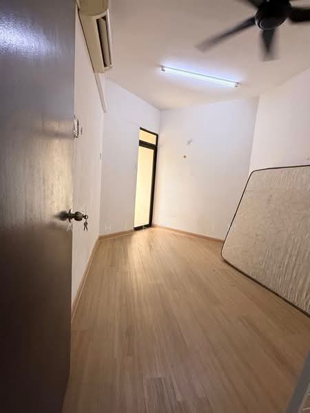 Kondominium untuk Dijual di Midlands Condo - Ashley Lim - Bedroom - PropertyGuru.com.my
