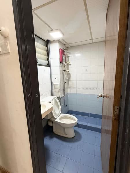 Kondominium untuk Dijual di Midlands Condo - Ashley Lim - Bathroom - PropertyGuru.com.my