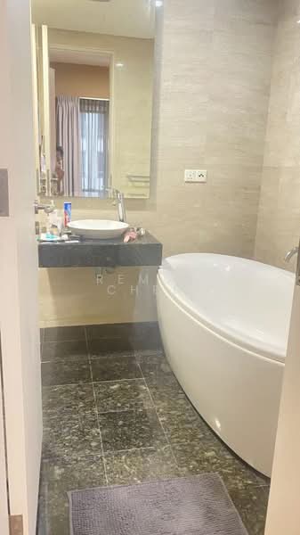 Servis Apartment untuk Dijual di Pavilion Residences - Remus Chen - Bathroom - PropertyGuru.com.my