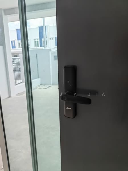 Rumah Teres untuk Disewa di Bandar Dato Onn (Tebrau) - Chew Jia Jia - Entrance - PropertyGuru.com.my