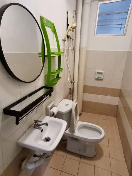 Condominium for Rent at Residensi Laguna (Sunway Belvedere) - Raymond Ling - Bathroom - PropertyGuru.com.my