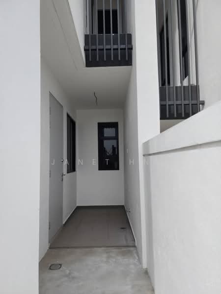 Semi-Detached House for Sale in Shah Alam (Selangor) - Janet Hng - Exterior - PropertyGuru.com.my