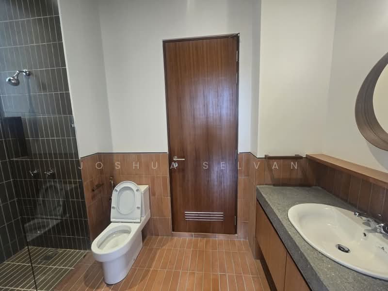 Bungalow for Sale in Bukit Damansara (Damansara Heights) - Joshua Selvan - Bathroom - PropertyGuru.com.my