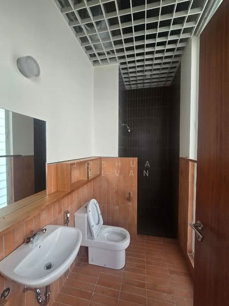 Bungalow for Sale in Bukit Damansara (Damansara Heights) - Joshua Selvan - Bathroom - PropertyGuru.com.my