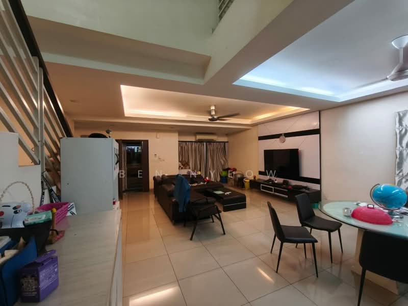 2-storey Terraced House for Sale in Austin (Johor Bahru) - Ben Nyeow - Living Room - PropertyGuru.com.my