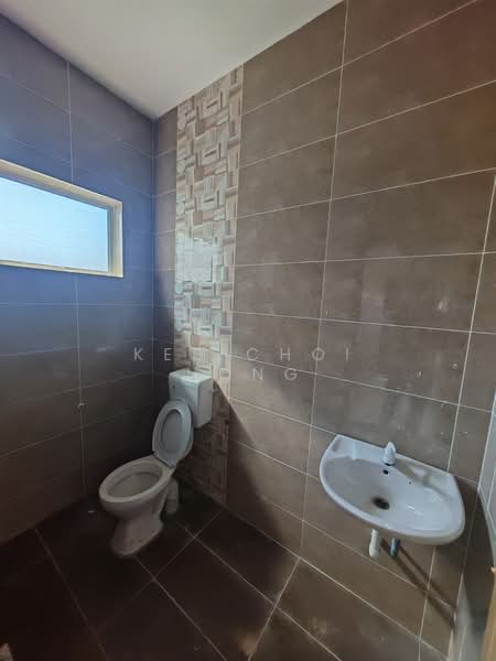 Rumah Teres 2 Tingkat untuk Dijual di Sitiawan (Perak) - Kee Choi Hong - Bathroom - PropertyGuru.com.my