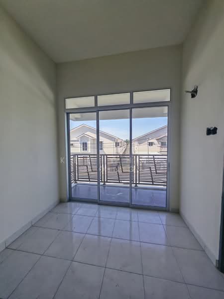 Rumah Teres 2 Tingkat untuk Dijual di Sitiawan (Perak) - Kee Choi Hong - Balcony - PropertyGuru.com.my