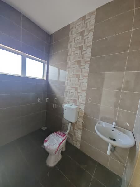 Rumah Teres 2 Tingkat untuk Dijual di Sitiawan (Perak) - Kee Choi Hong - Bathroom - PropertyGuru.com.my
