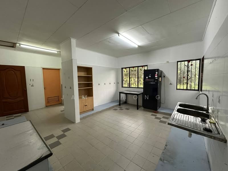 Rumah Banglo untuk Disewa di Taman Bukit Tiram (Ulu Tiram) - James Bong - Kitchen - PropertyGuru.com.my
